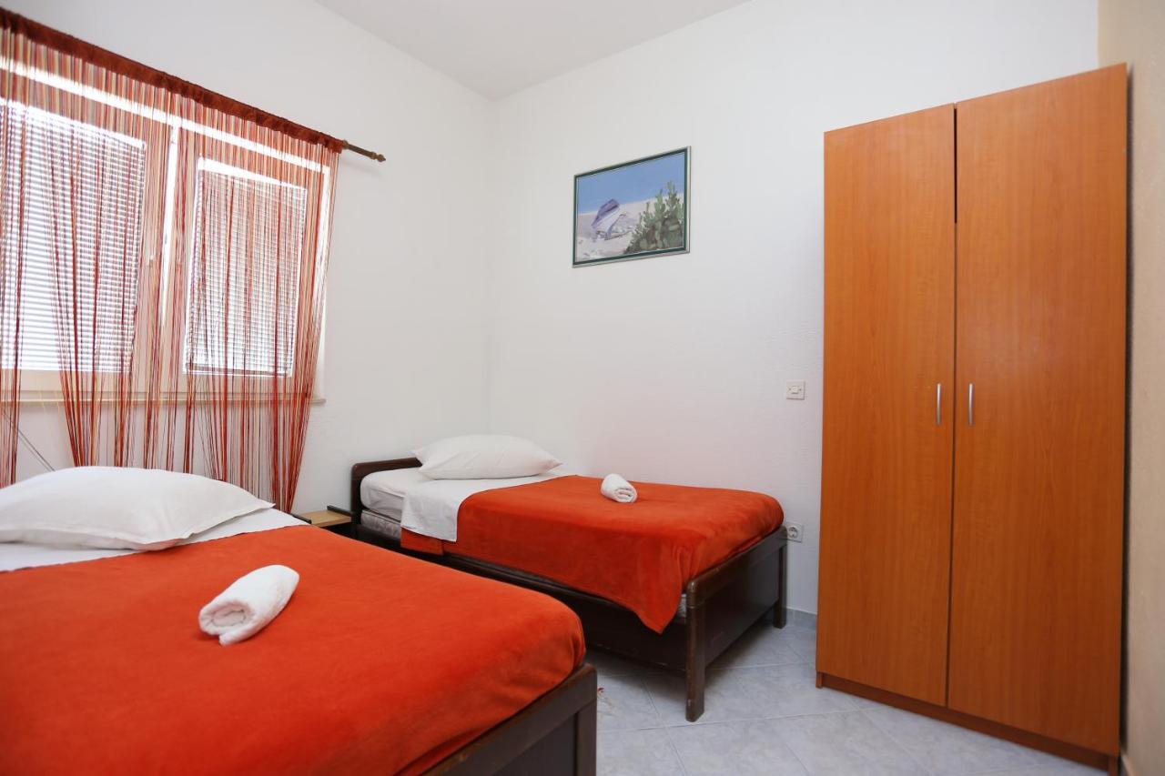 Apartments With A Parking Space Lokva Rogoznica, Omis - 17645 Esterno foto