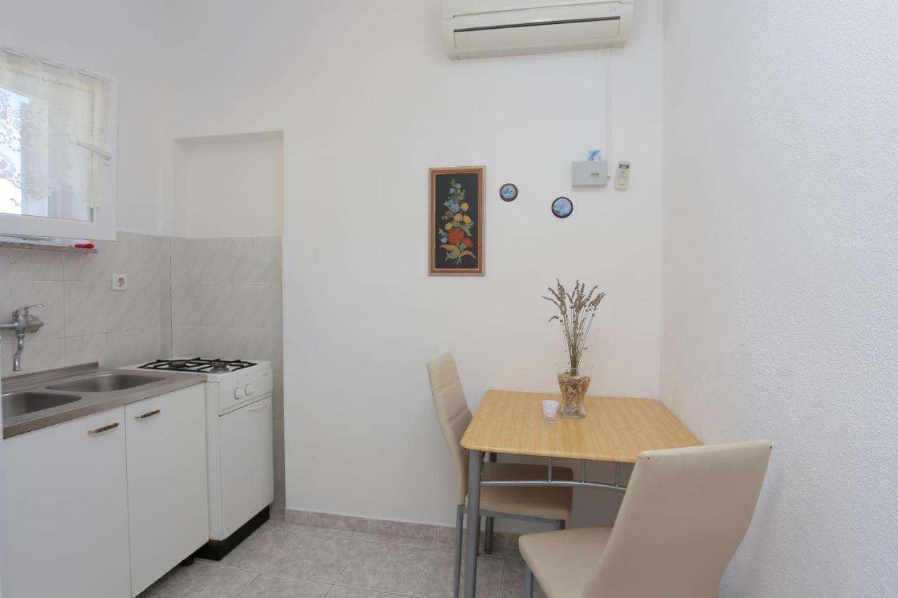 Apartments With A Parking Space Lokva Rogoznica, Omis - 17645 Esterno foto