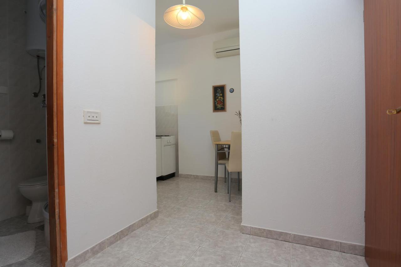 Apartments With A Parking Space Lokva Rogoznica, Omis - 17645 Esterno foto