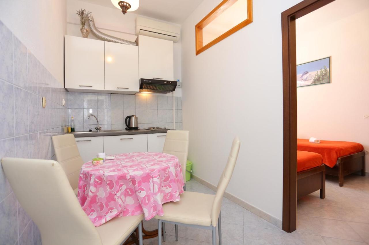 Apartments With A Parking Space Lokva Rogoznica, Omis - 17645 Esterno foto